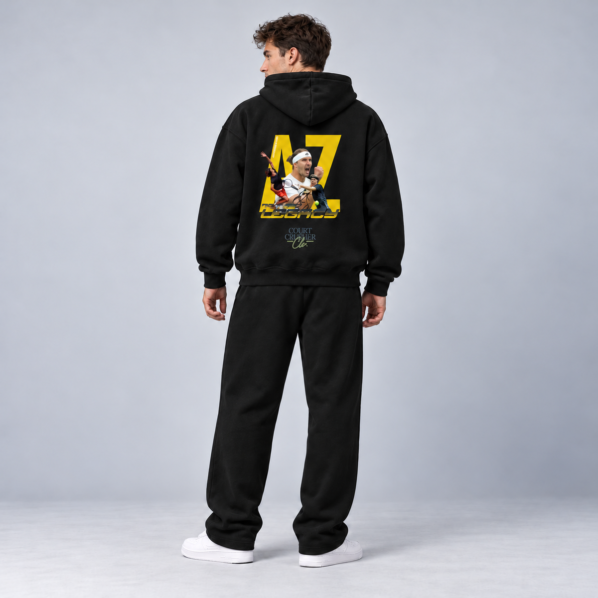 Alexander Zverev Tracksuit – Model Rückansicht im grauen Studio