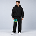 Carlos Alcaraz Tracksuit – Model Vorderansicht im grauen Studio