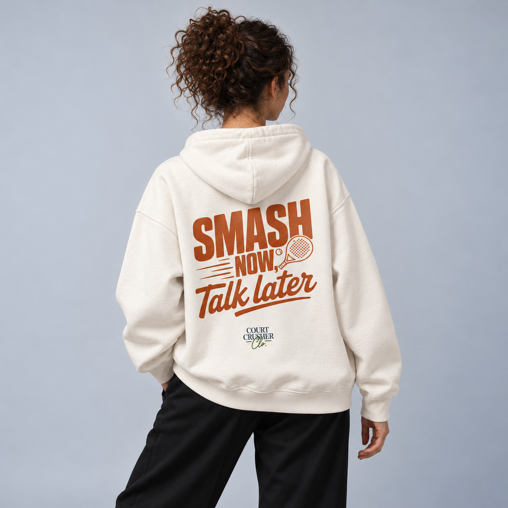 Smash now, talk later - Oversized Hoodie – On-Body-Mockup, weibliches Model